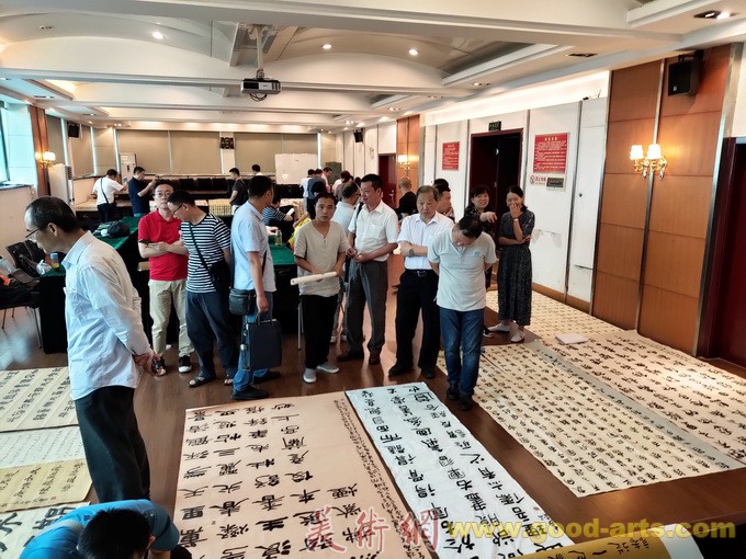 湖北省书协隶书委员会迎国展看稿会在省文联举行