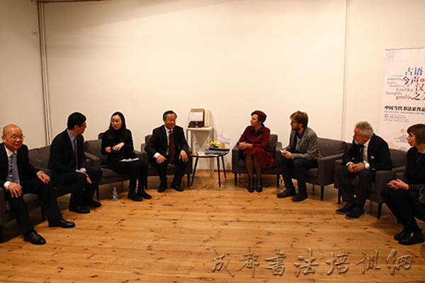 “古语今声·汉字之美&#8212;中国当代书法家作品展（立陶宛展）”开幕 &#8211;