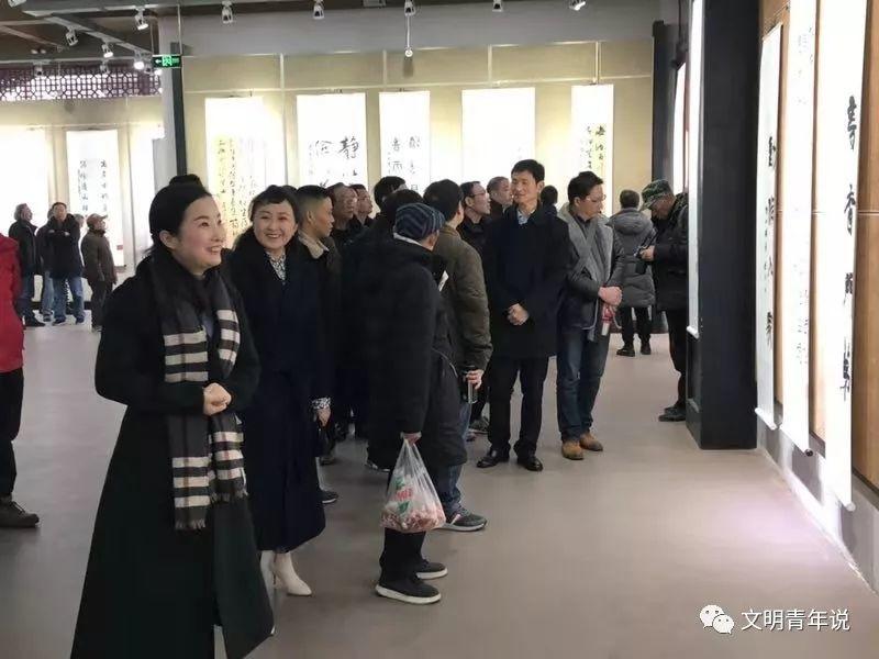 翰墨薪传文明家风——都江堰市首届书法临帖暨书家规家训展开展！