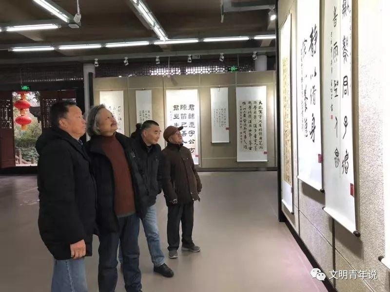 翰墨薪传文明家风——都江堰市首届书法临帖暨书家规家训展开展！