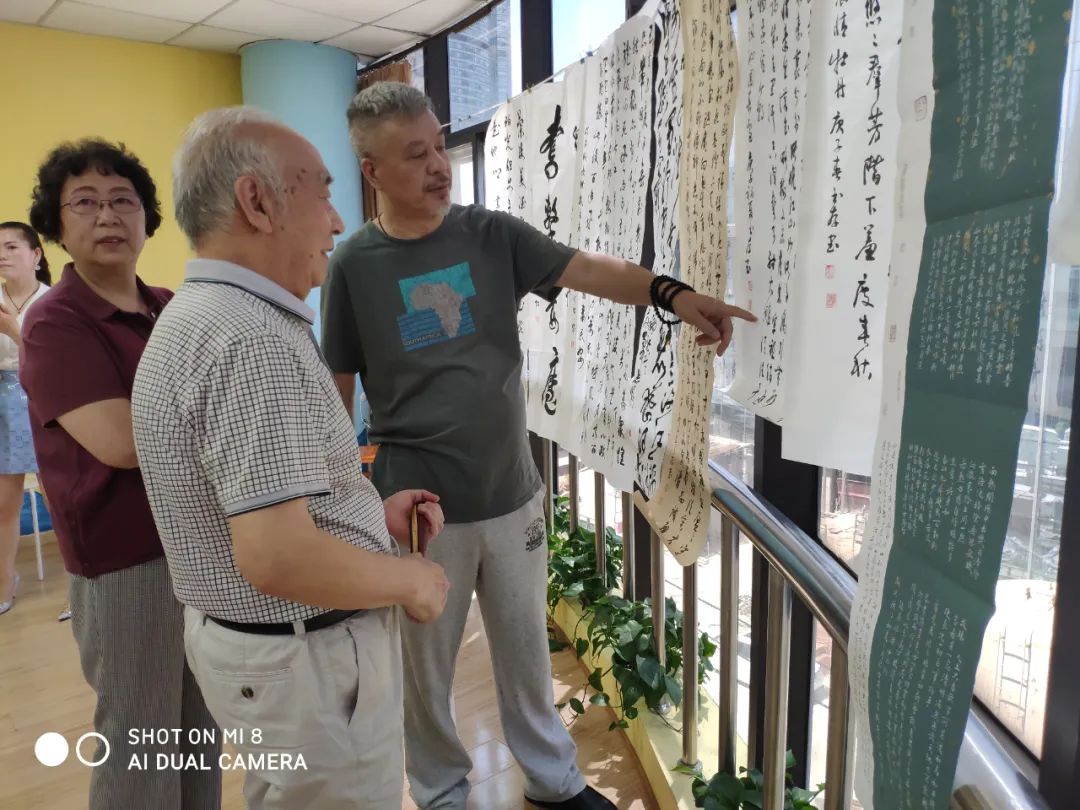 锦江区书协组织锦江区第二十一届社区文化节书法作品看稿会