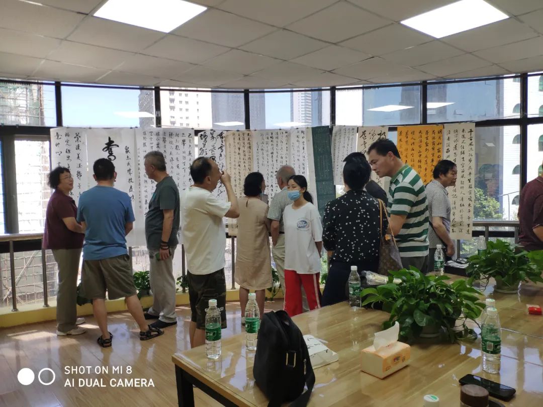 锦江区书协组织锦江区第二十一届社区文化节书法作品看稿会