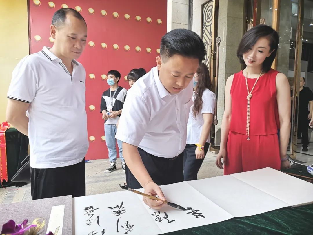 好久不见——浣花流香·黎光成师生书画展暨邀请展在四川福宝美术馆开幕