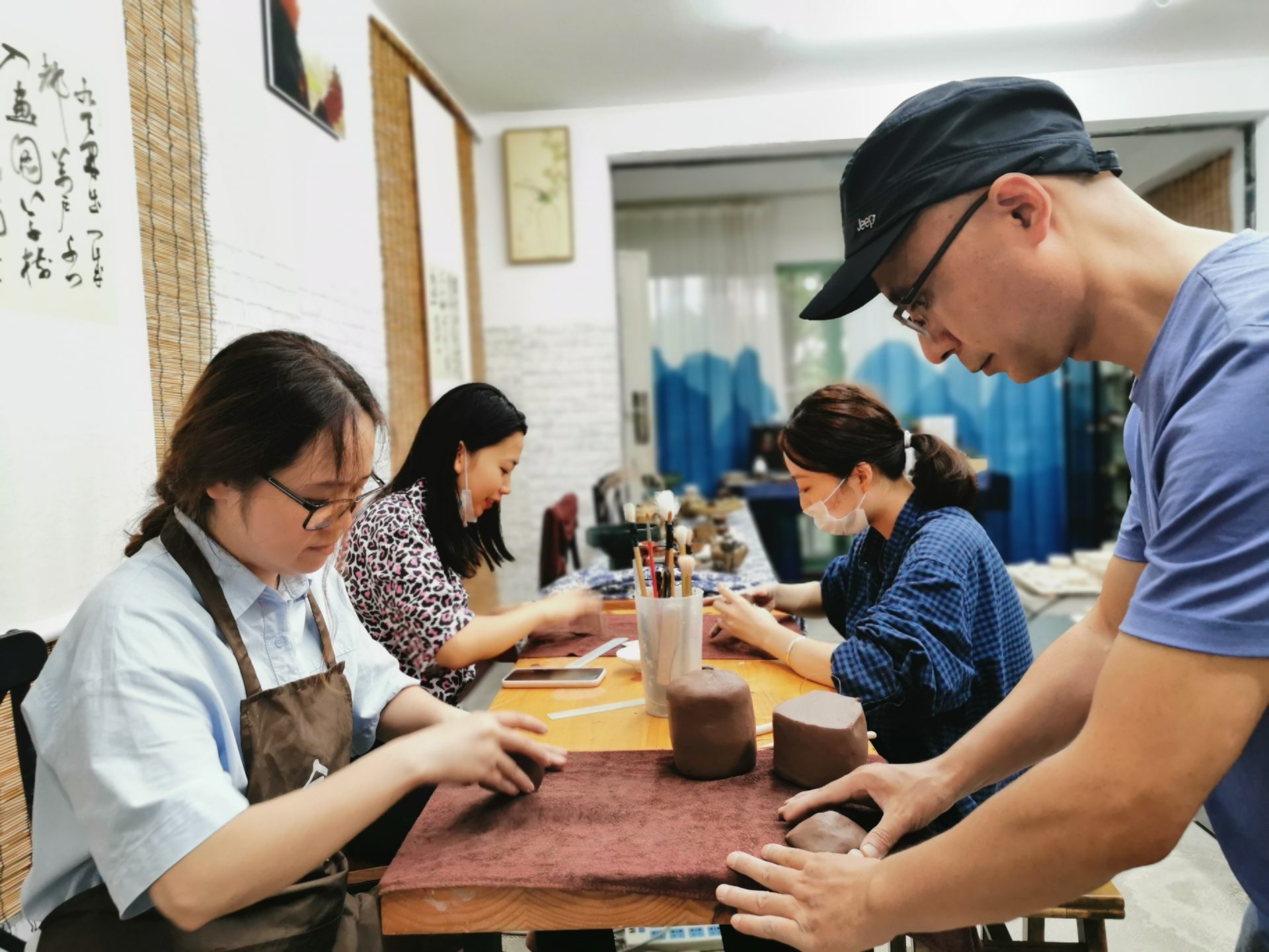 成都市书法家协会陶艺书法文创交流活动在俞明堂文创基地举行