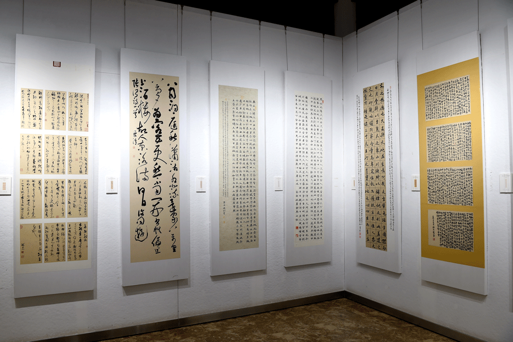 四川省首届老年书法篆刻作品展开幕式在遂宁市临仙阁书协创作基地隆重举行