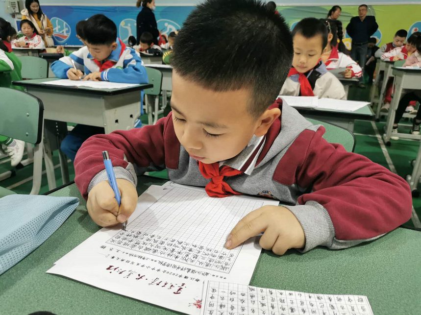 “墨香青城.大美都江”，来看都江堰中小学生书写经典！