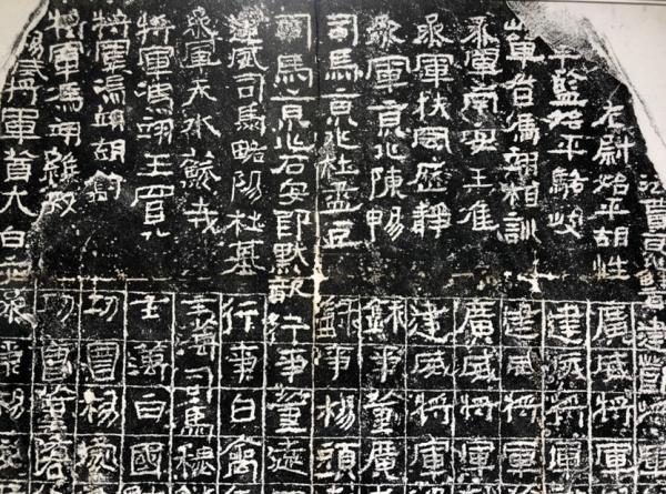 八旬江文湛“叶落归根”，全国书画名家展同展威海南海