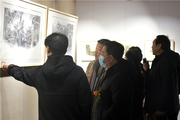 “‘光辉历程 红色经典——庆祝新中国成立70周年’第六届全国架上连环画展”巡展在周口收官