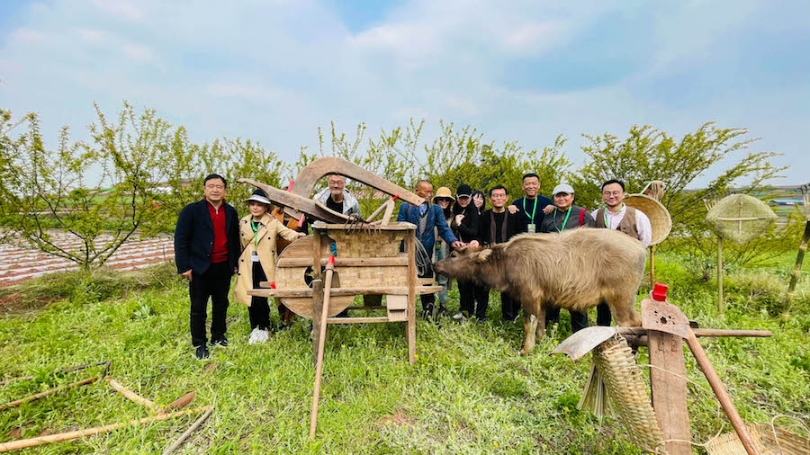 艺术与乡建|红土地上这些“陌生的艺术与表达”