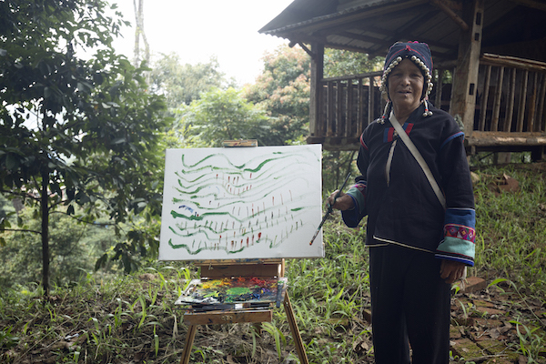 这些偏远山区的老人，用画笔留下的“处女作”