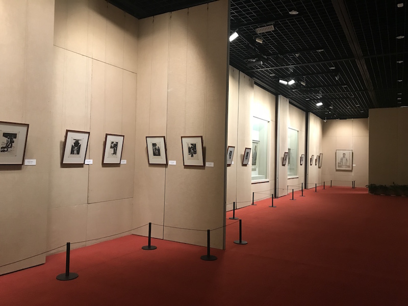 北京鲁迅博物馆藏美术展：看程十发等笔下的孔乙己、阿Q