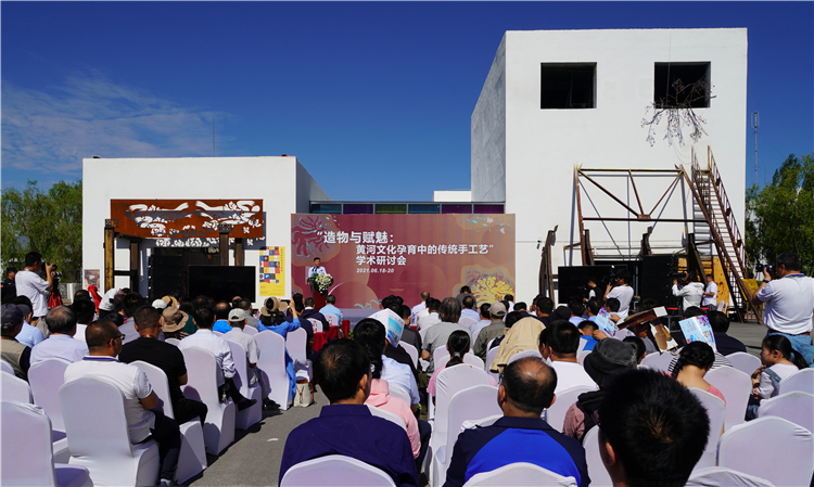 “学习贯彻习近平总书记在考察清华大学时的重要讲话精神·中国美协艺委会在行动”系列报道