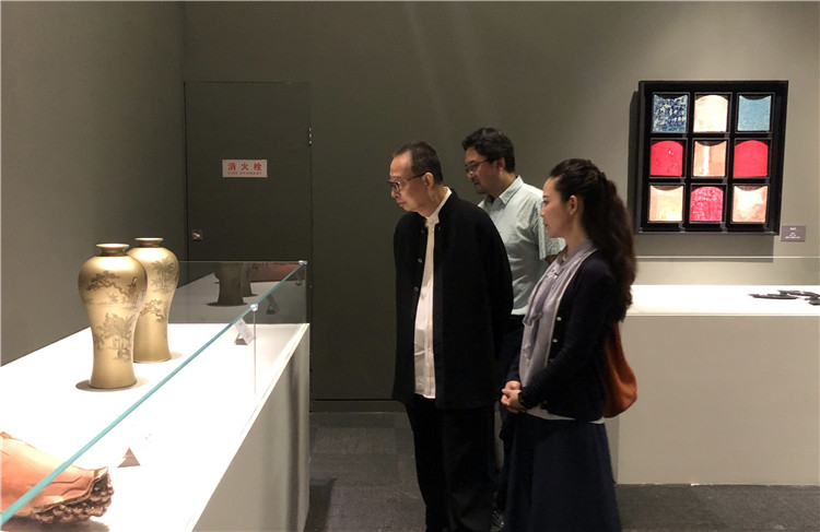 第二届全国工艺美术作品展在中国国家博物馆展出