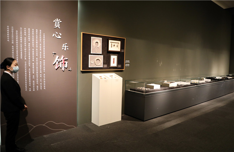 第二届全国工艺美术作品展在中国国家博物馆展出