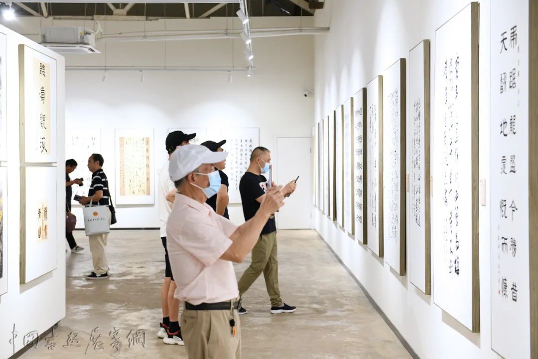 “礼赞百年 画说锦江”成都市锦江区职工书画大赛展览开幕式暨成都市锦江区惠民职工画院揭牌仪式成功举办