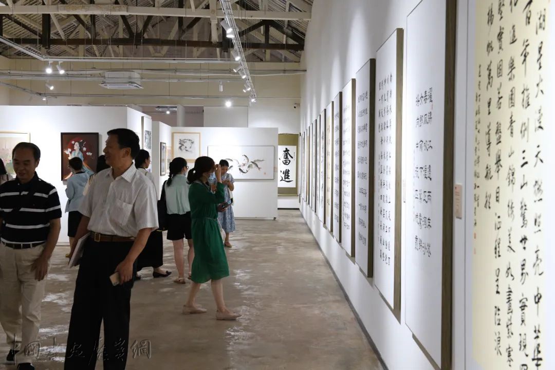 “礼赞百年 画说锦江”成都市锦江区职工书画大赛展览开幕式暨成都市锦江区惠民职工画院揭牌仪式成功举办