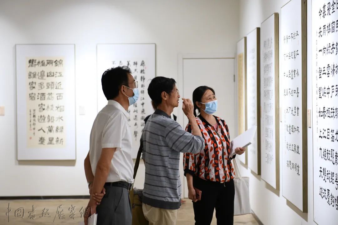 “礼赞百年 画说锦江”成都市锦江区职工书画大赛展览开幕式暨成都市锦江区惠民职工画院揭牌仪式成功举办