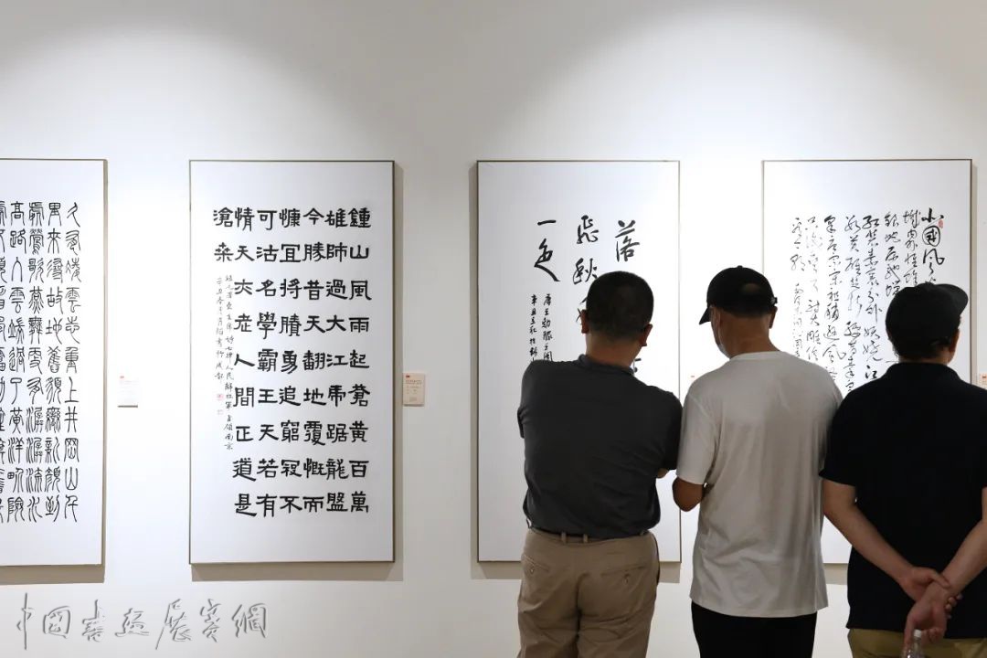 “礼赞百年 画说锦江”成都市锦江区职工书画大赛展览开幕式暨成都市锦江区惠民职工画院揭牌仪式成功举办