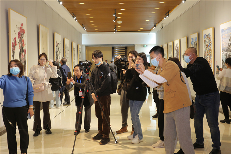 “白山黑水·美丽四平”全国中国画名家作品邀请展在吉林四平开幕