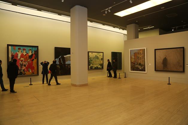 第十三届全国美展进京作品展开幕式暨第三届中国美术奖颁奖仪式在中国美术馆隆重举行