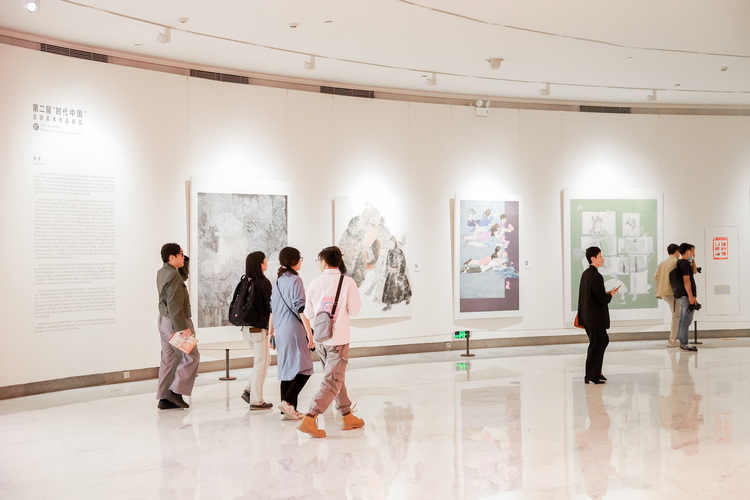 第二届“时代中国——全国美术作品展览”在深圳市关山月美术馆开幕