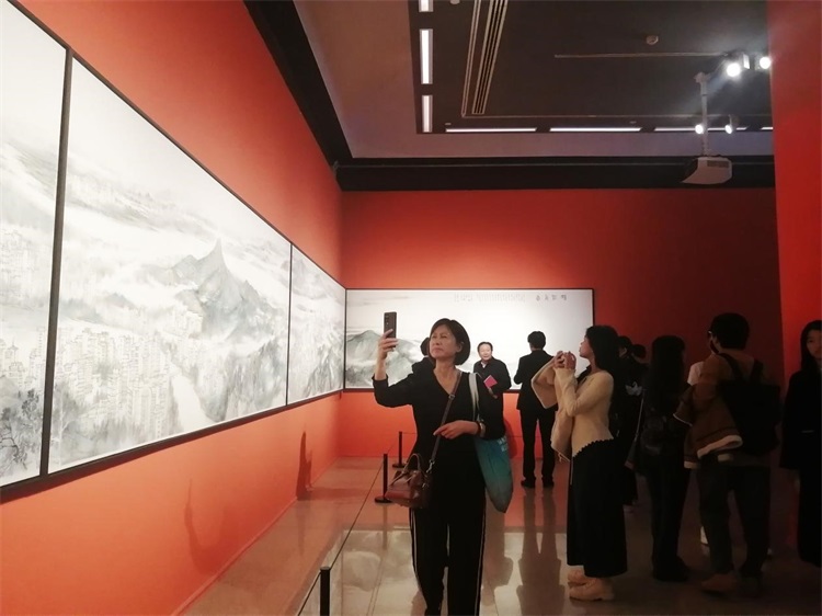 “绿水青山就是金山银山”大美潇湘大型系列山水画展