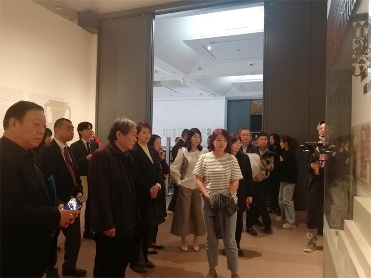 “抟埴之工：古代东西文明交流中的陶瓷艺术”特展 在京开幕