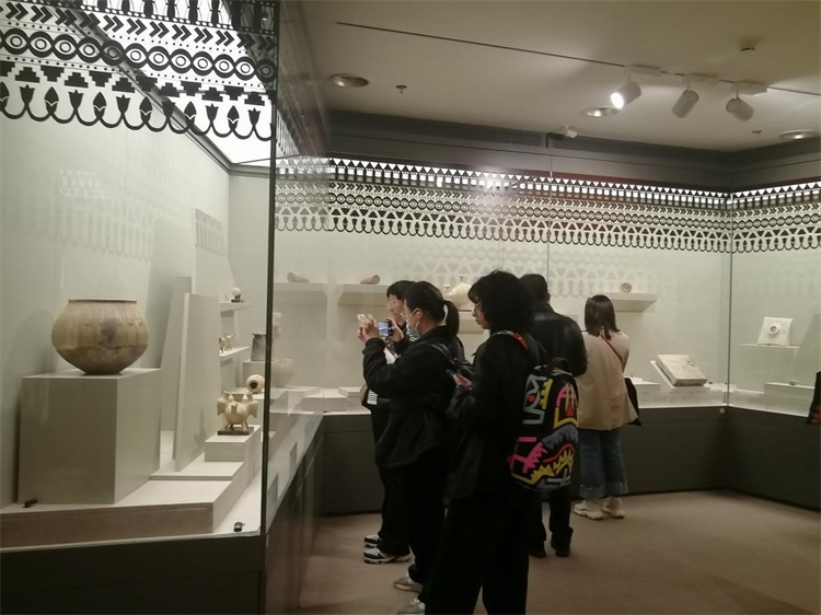 “抟埴之工：古代东西文明交流中的陶瓷艺术”特展 在京开幕