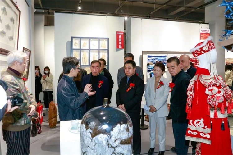 庆祝中华人民共和国成立75周年·第十四届黑龙江省美术作品 展览在黑龙江省艺术博物馆开幕