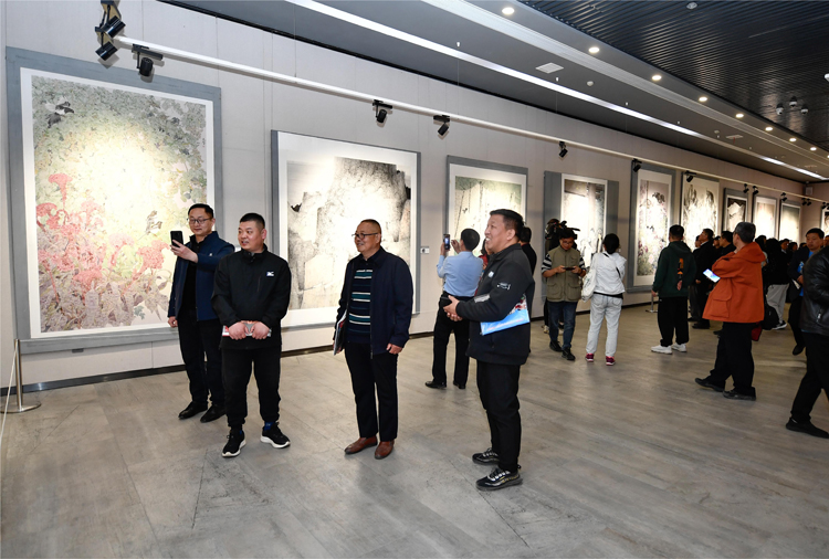 第四届“乡风墨韵——全国中国画作品展”在菏泽市开幕