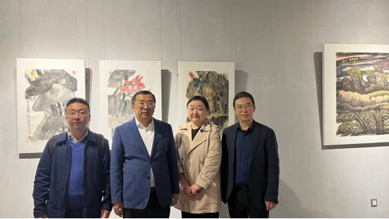 何文豪师生书画巡展达州展在四川文理学院隆重开幕